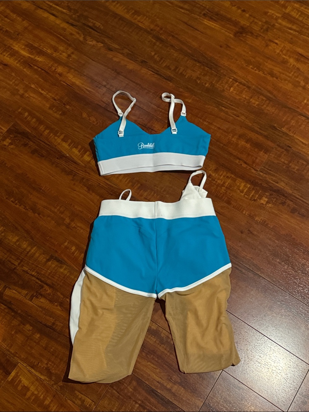 Bombshell Sportswear Turquoise Blue ‘80s Mesh Shorts Leg Warmer Leggings & Bra - Picture 2 of 2